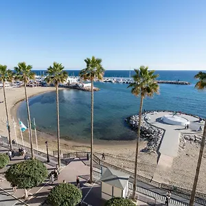 https://estudio-en-primera-linea-de-marbella.es-andalucia.com