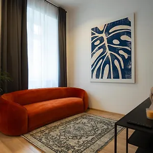 Apartment 2-rooms 10 Min Away From Center, Vienna
