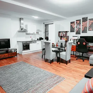 Apartamento Shopping Center 8, Viena