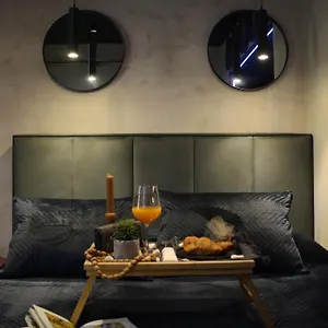 city-center-urban-condo.hotels-in-tirana.com/
